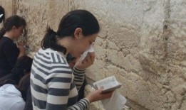 娱乐吃瓜君小七